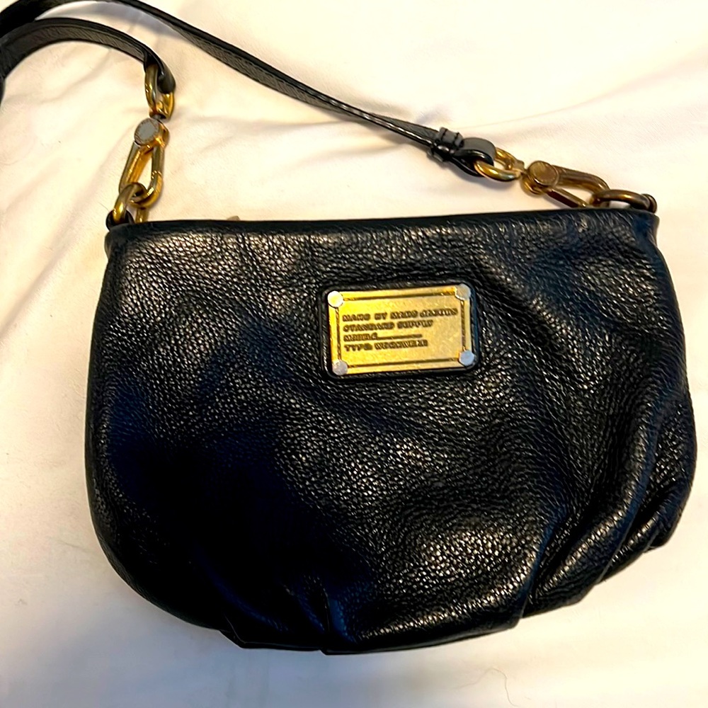 Marc jacobs leather crossbody bag